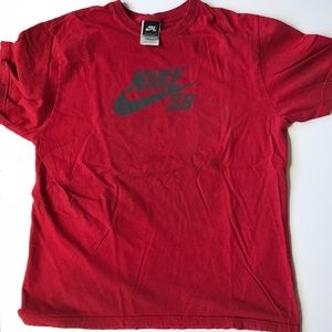 Vintage Nike SB T-Shirt Burgundy